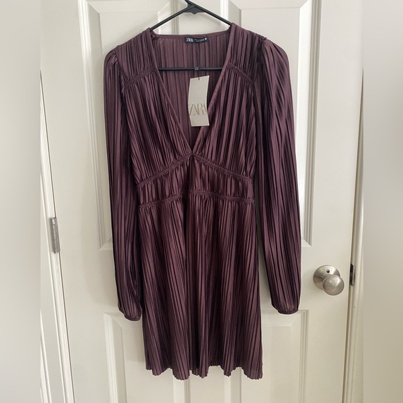 NEW WITH TAGS ZARA DRESS - Picture 2 of 4